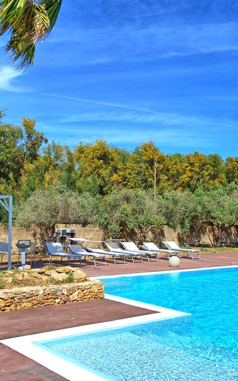 Villa Maraus: all'aperto, Esterni