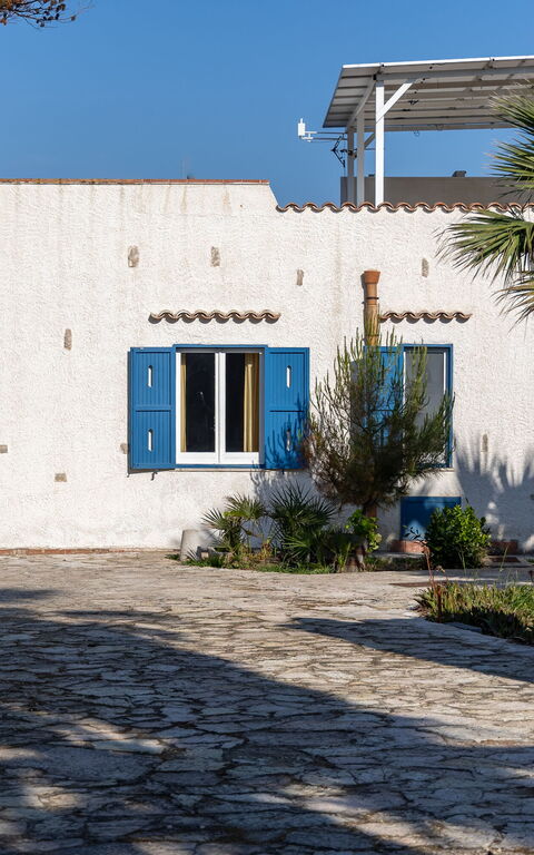 Villa Maraus: all'aperto, Esterni