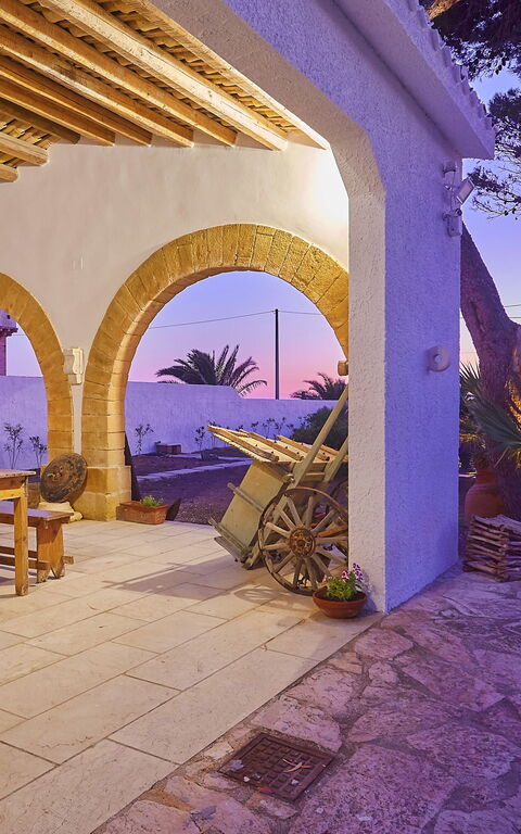 Villa Maraus: all'aperto, Esterni