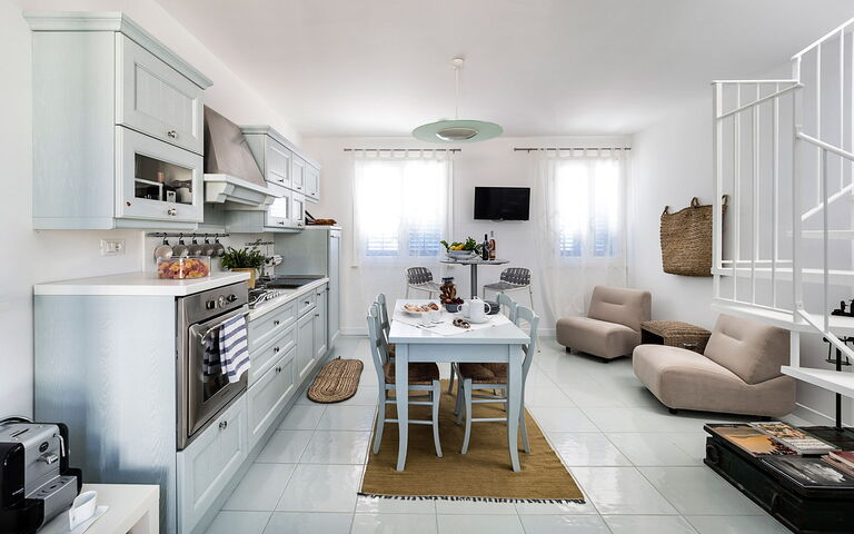 Alloggio Delfino: Cucina, Sala da pranzo, Soggiorno