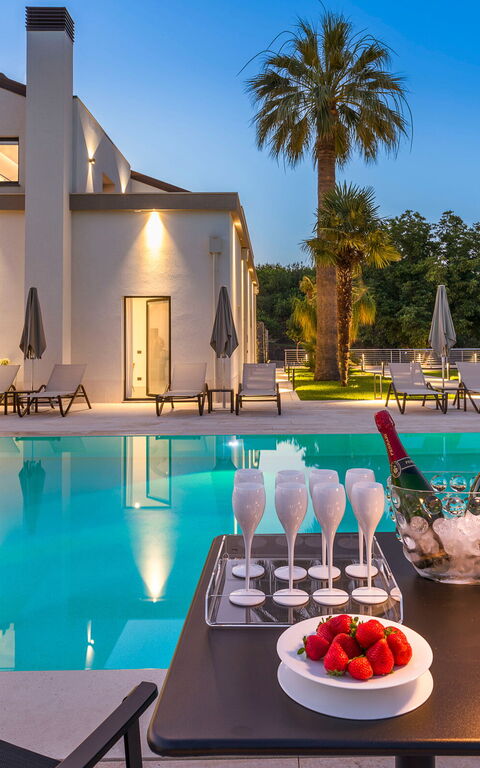 Villa Gianos: all'aperto, Esterni, Piscina