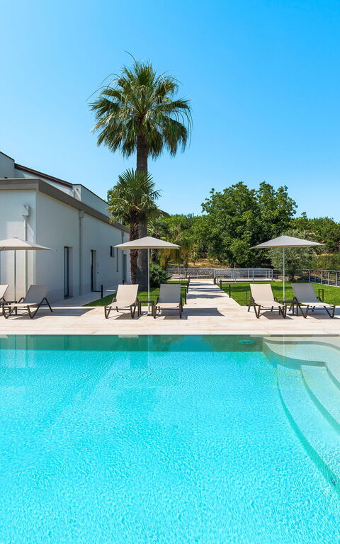 Villa Gianos: all'aperto, Esterni, Piscina