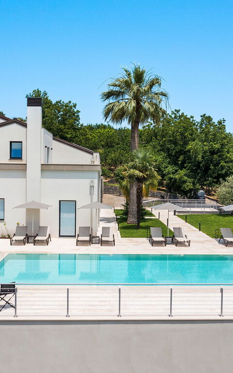 Villa Gianos: all'aperto, Esterni, Piscina