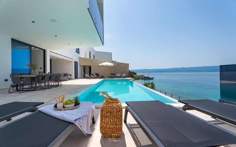 Villa Sea Breeze: Piscina