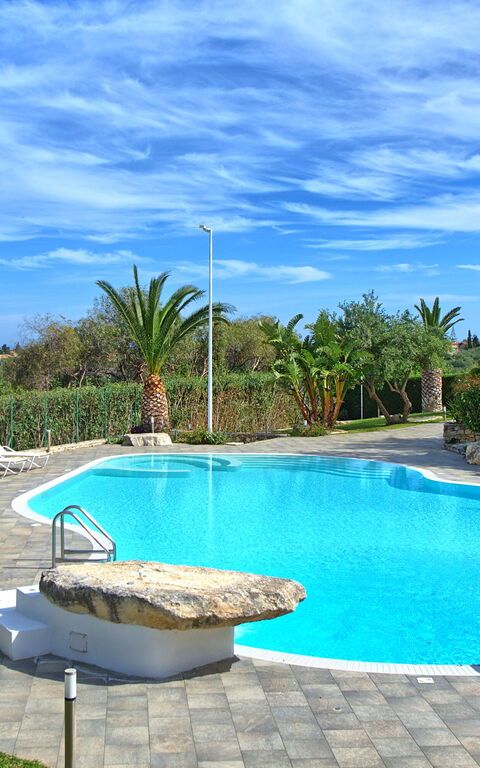 Villa Demetra: all'aperto, Esterni, Piscina