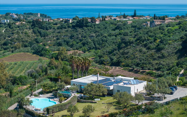 Villa Demetra: Giardino, Piscina, Vista Panoramica
