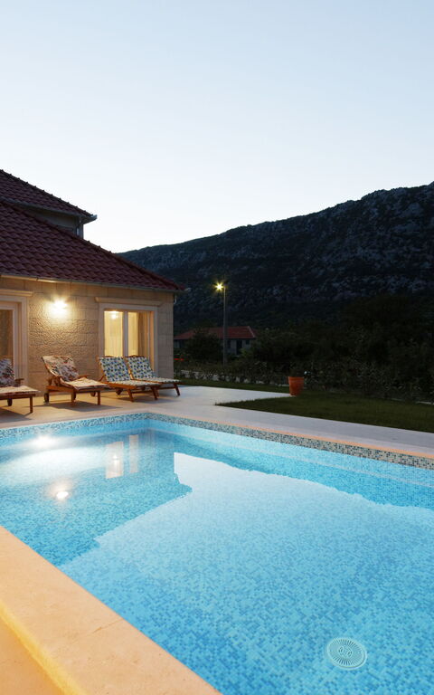 Villa Zupa: Esterni, Piscina