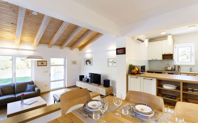 Villa Jure: Cucina, Sala da pranzo, Soggiorno