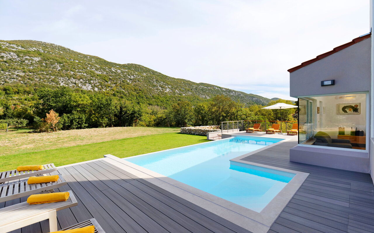 Villa Jure: all'aperto, Balcone / Terrazza / Patio, Giardino, Piscina, Vista Panoramica