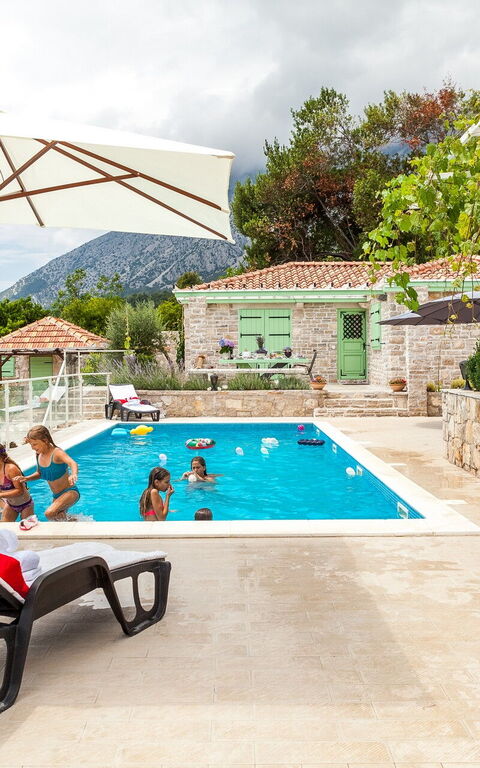 Villa Azurit: Balcone / Terrazza / Patio, Esterni, Piscina