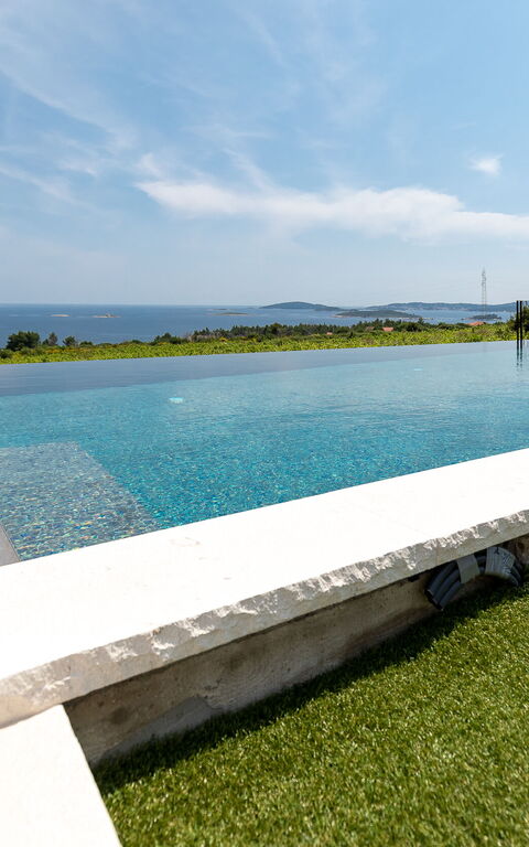 Villa Spectrum: Piscina