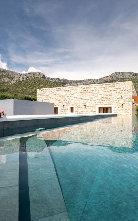 Villa Spectrum: all'aperto, Piscina