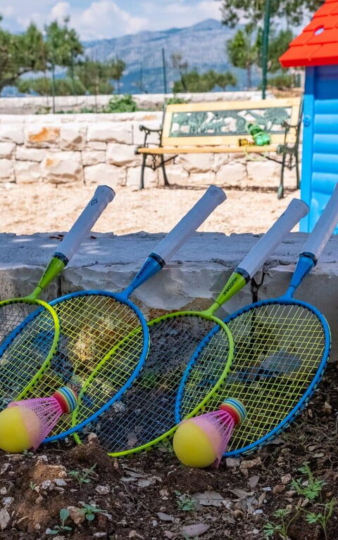 Villa Diana: all'aperto, Attività