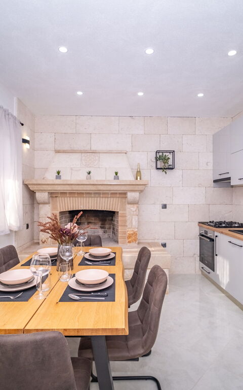 Villa Diana: Cucina, Sala da pranzo