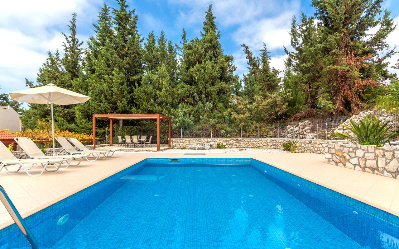 Villa Giorgos: all'aperto, Esterni, Piscina