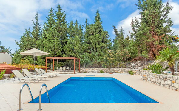 Villa Giorgos: all'aperto, Esterni, Piscina