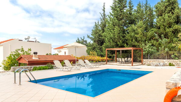 Villa Giorgos: all'aperto, Esterni, Piscina
