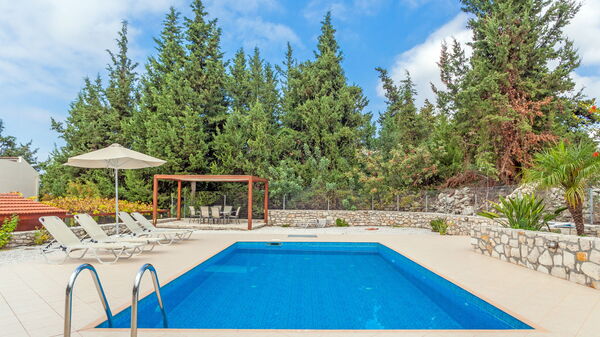 Villa Giorgos: all'aperto, Esterni, Piscina