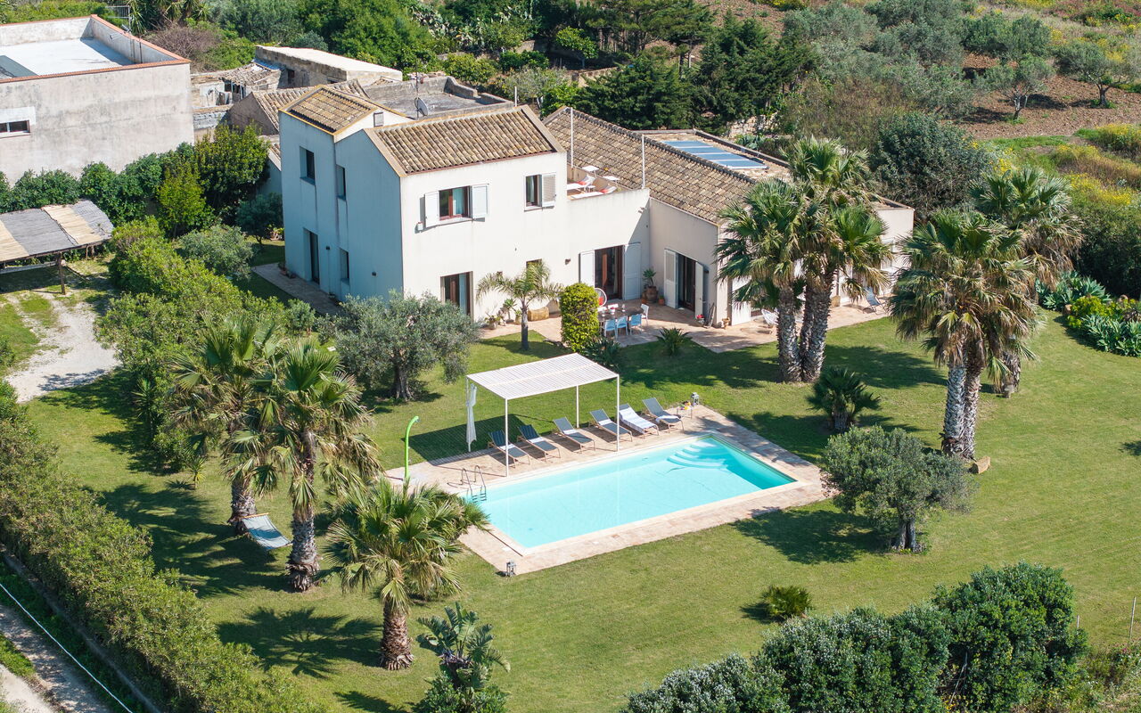 Villa Casale: all'aperto, Esterni, Giardino, Piscina