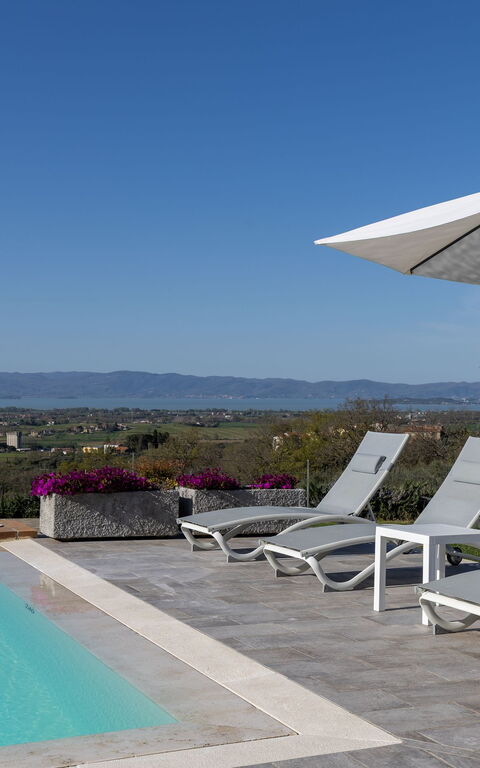 Villa Acquaviva: Piscina