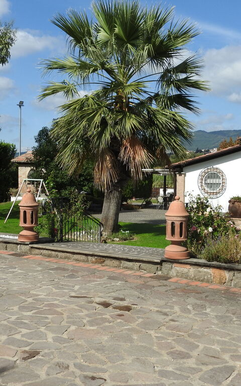 Villa Antici: all'aperto, Entrata Principale, Esterni