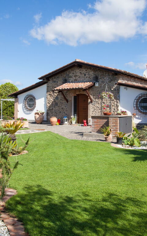 Villa Antici: all'aperto, Entrata Principale, Esterni, Giardino