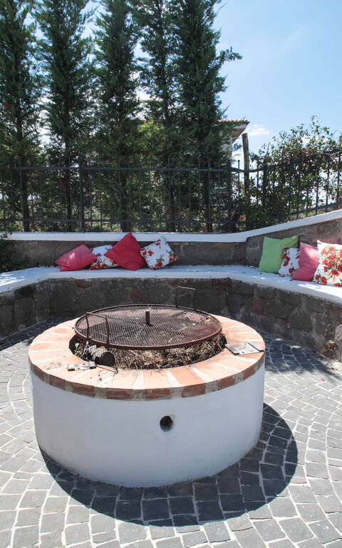 Villa Antici: all'aperto, Esterni