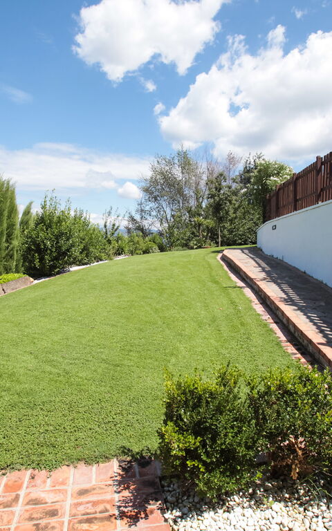 Villa Antici: all'aperto, Esterni, Giardino