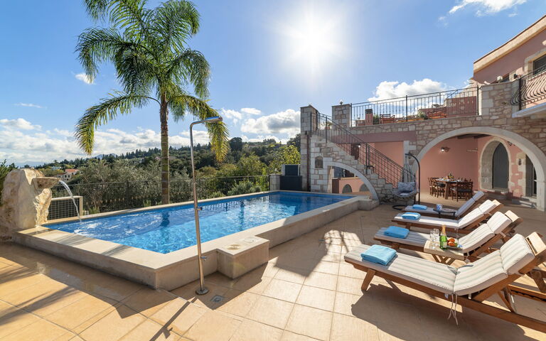 Villa Kois: all'aperto, Esterni, Piscina