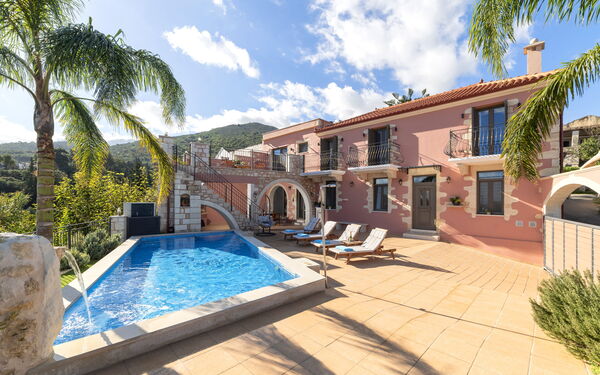 Villa Kois: all'aperto, Esterni, Piscina