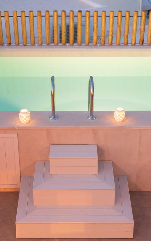 Villa Mirage: all'aperto, Esterni, Piscina