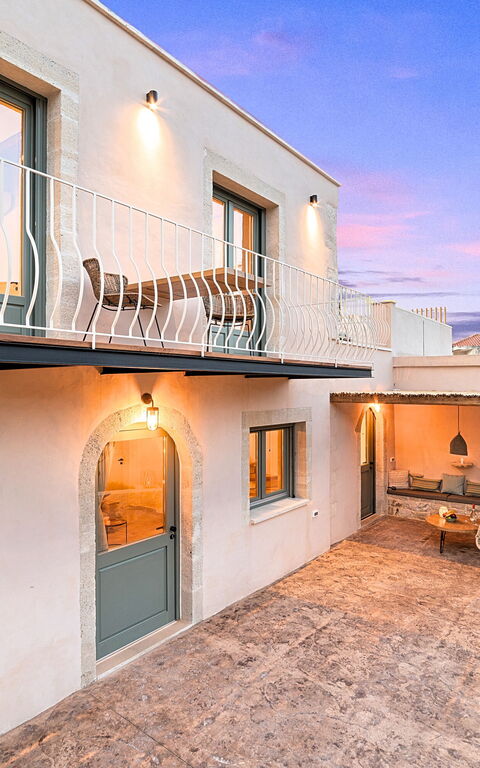 Villa Mirage: all'aperto, Esterni