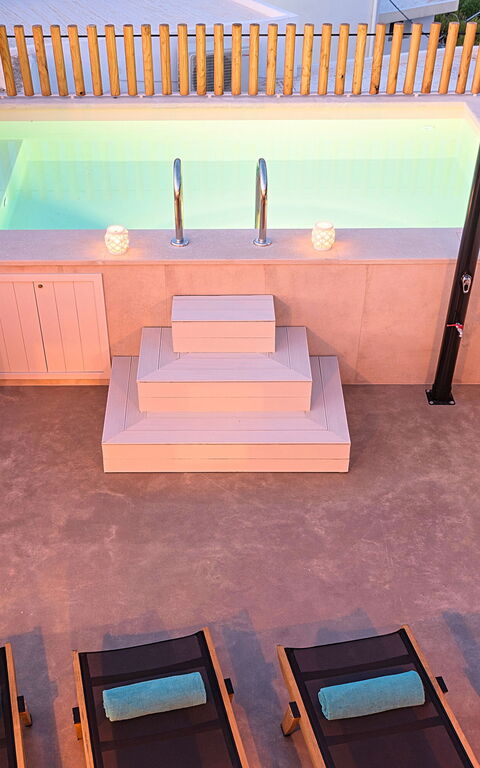 Villa Mirage: all'aperto, Esterni, Piscina