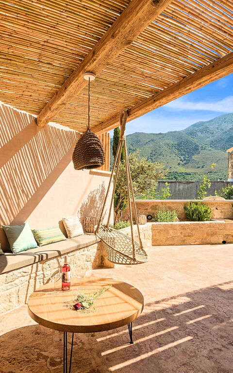 Villa Mirage: all'aperto, Esterni