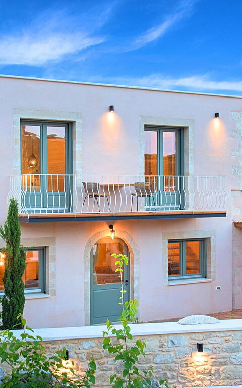 Villa Mirage: all'aperto, Entrata Principale, Esterni