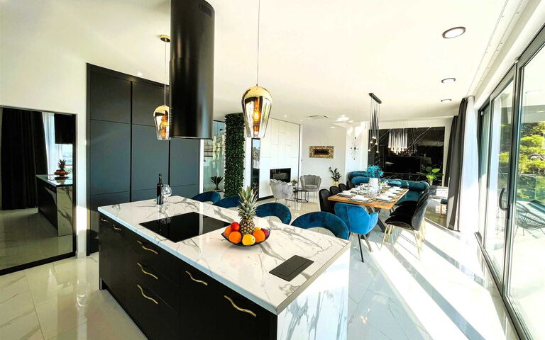 Villa Nikta: Cucina, Sala da pranzo