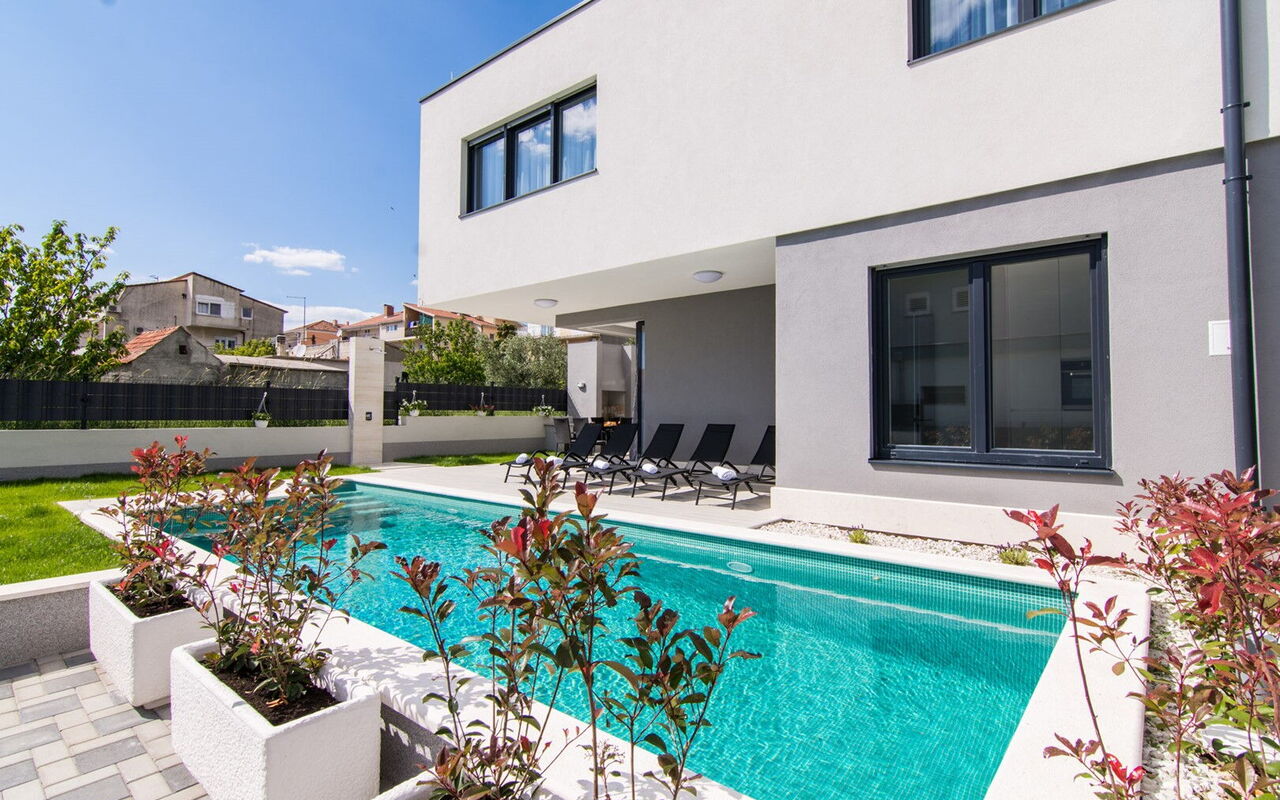 Villa Orvas 190: all'aperto, Esterni, Giardino, Piscina