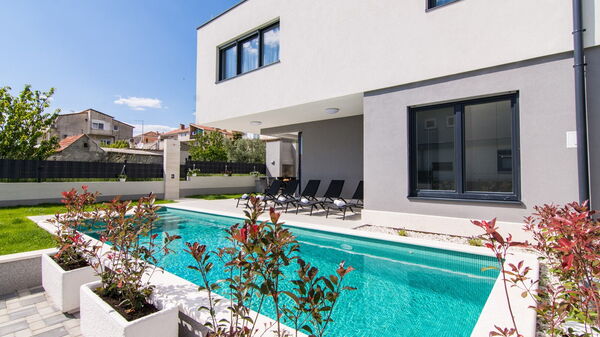 Villa Orvas 190: all'aperto, Esterni, Giardino, Piscina