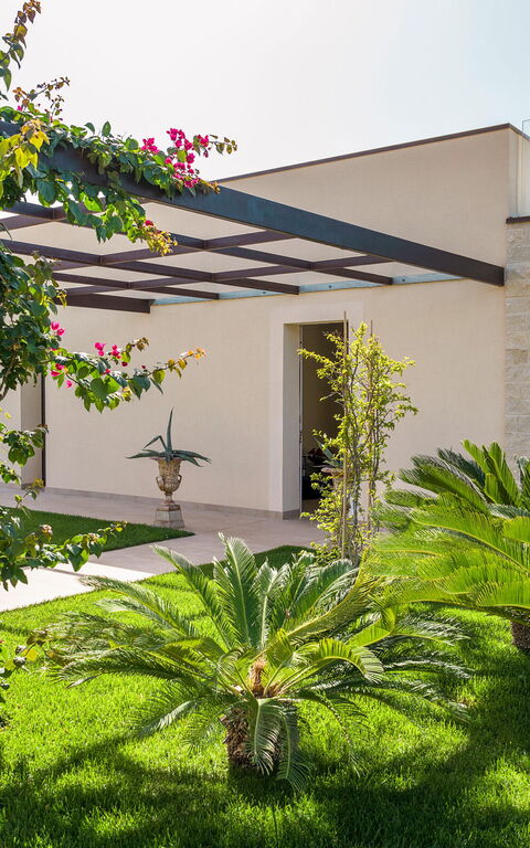 Gelso Bianco: all'aperto, Esterni, Giardino