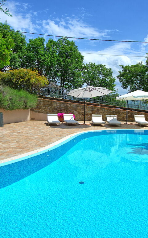 Villa Paradiso: Piscina