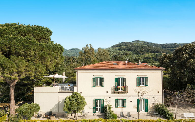 Villa Giuffrè: all'aperto, Esterni