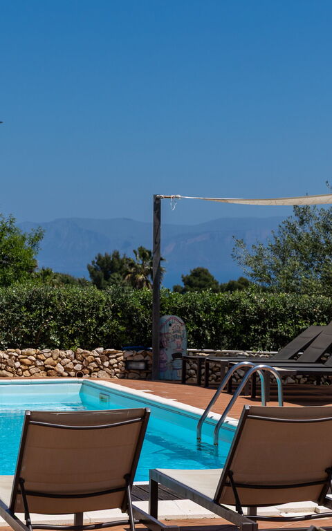 Villa Petra: all'aperto, Esterni, Piscina