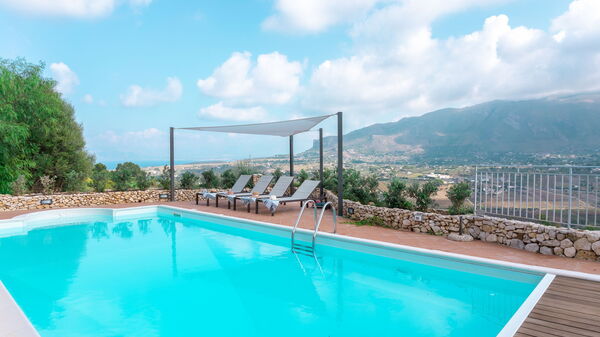 Villa Petra: all'aperto, Esterni, Piscina, Vista Panoramica