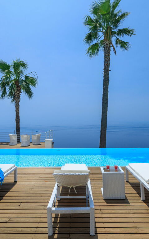 Villa Elysium: all'aperto, Esterni, Piscina, Vista Panoramica