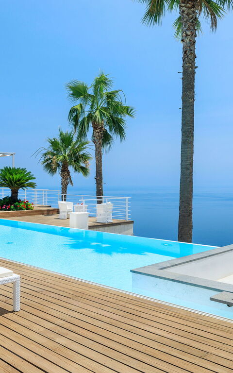 Villa Elysium: all'aperto, Esterni, Piscina, Vista Panoramica