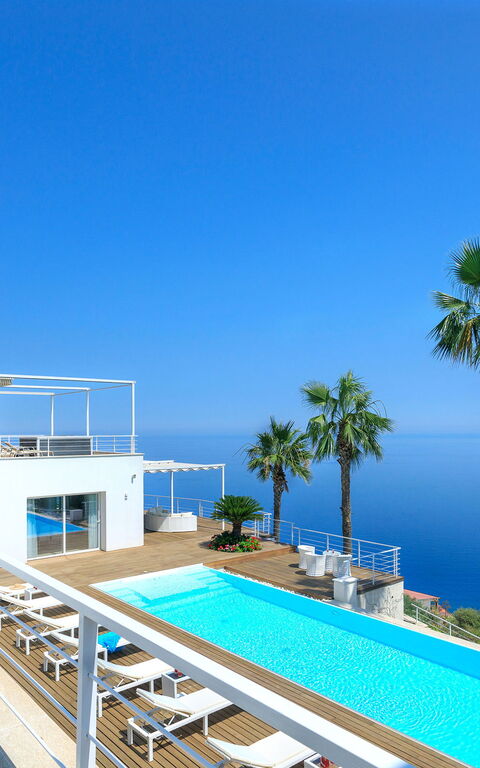 Villa Elysium: all'aperto, Esterni, Piscina, Vista Panoramica