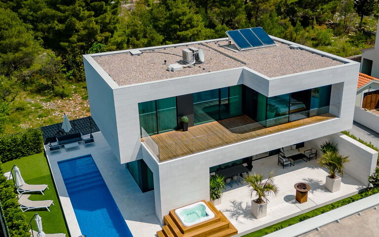 Orvas Villa 82: Esterni, Giardino, Idromassaggio, Piscina, Vista Panoramica