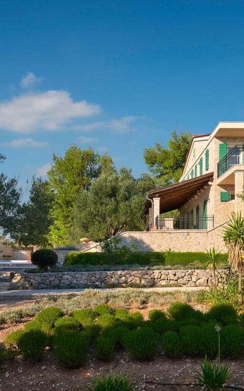 Orvas Villa 189: Esterni, Giardino