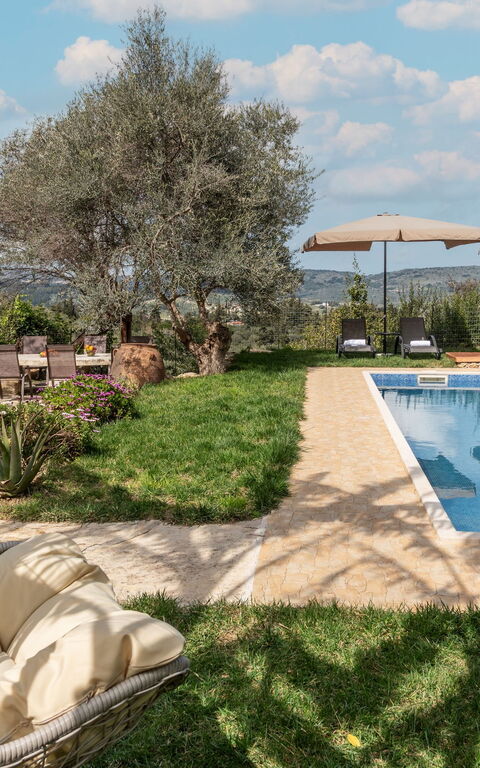 Klapas: Esterni, Giardino, Piscina