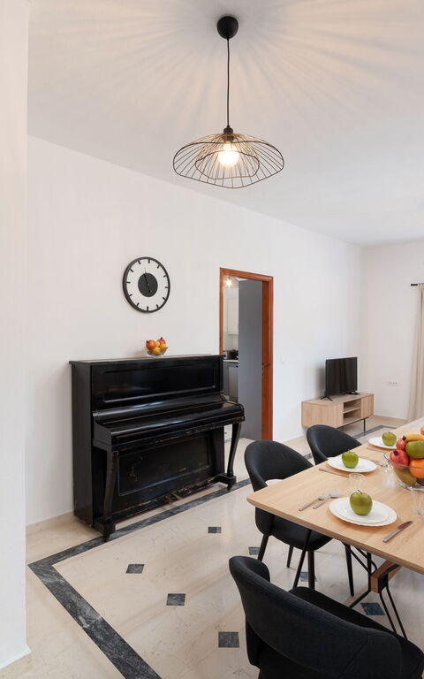 Klapas: Sala da pranzo, Soggiorno